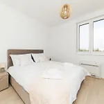 Apartman Vibes By Belmont Realty *