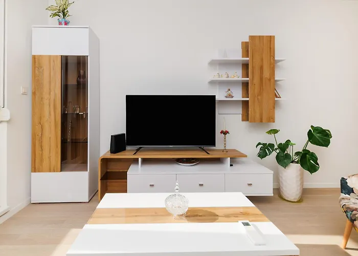 Vibes By Belmont Realty Apartmán