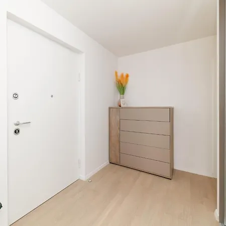 Vibes By Belmont Realty Apartament *