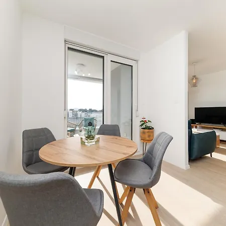 아파트 Vibes By Belmont Realty *