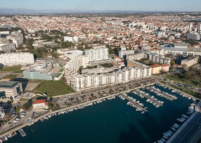 アパート Vibes By Belmont Realty